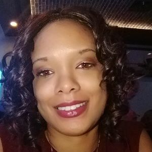 Meet your Posher, Mia